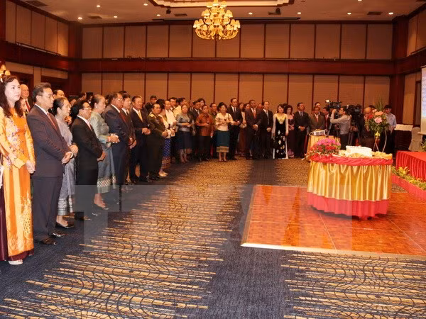 Laos conmemora Día Nacional de Vietnam ảnh 1