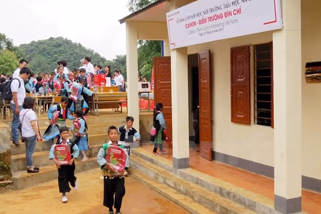 Continúa Canon actividades caritativas a favor de niños desfavorecidos ảnh 1