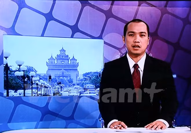 Televisión nacional de Laos emite noticiero en idioma vietnamita ảnh 1