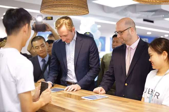 Uber inaugura centro de soporte para socios en Hanoi ảnh 1
