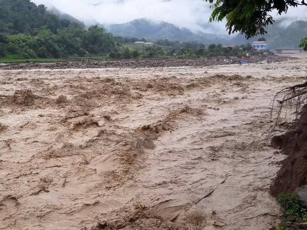 Japón ofrece apoyo de emergencia a damnificados de inundaciones en Vietnam ảnh 1 Japón ofrece apoyo de emergencia a damnificados de inundaciones en Vietnam ảnh 1