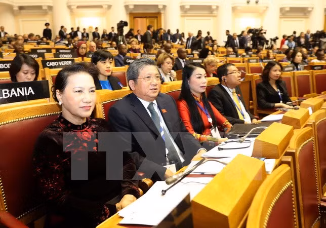 Valoran de exitosa asistencia de presidenta del Parlamento vietnamita a la 137 Asamblea de UIP ảnh 1