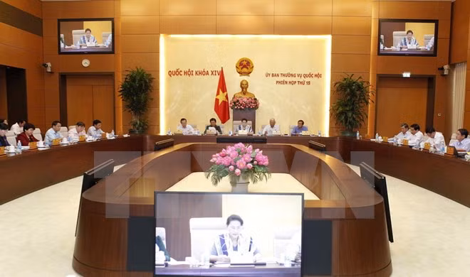 Comité Permanente del Parlamento vietnamita analiza situación socioeconómica ảnh 1