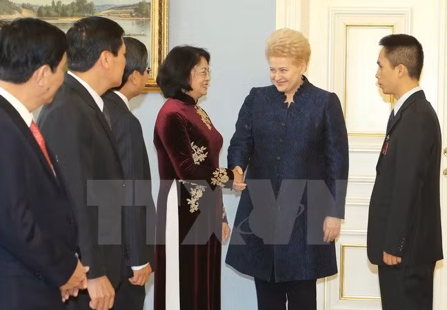 Vietnam y Lituania se comprometen a reforzar sus relaciones ảnh 1