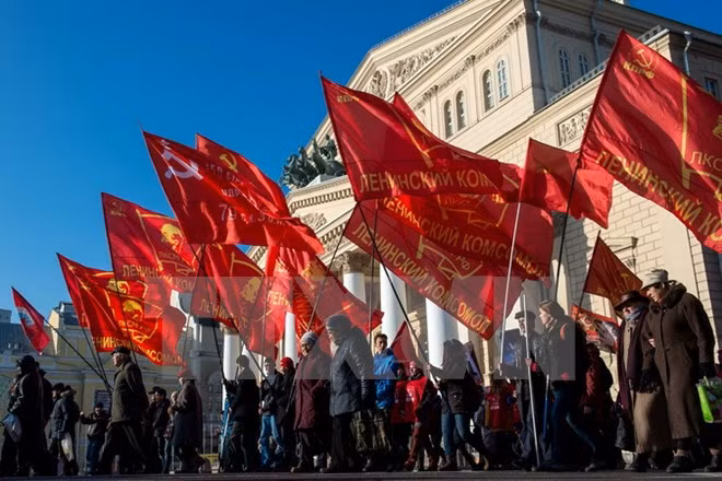 Celebran en Vietnam actividades en saludo al centenario de la Revolución de Octubre ảnh 1