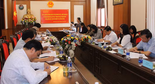 Consejo de Nacionalidades del Parlamento vietnamita debate asistencia a minorías étnicas ảnh 1 Consejo de Nacionalidades del Parlamento vietnamita debate asistencia a minorías étnicas ảnh 1