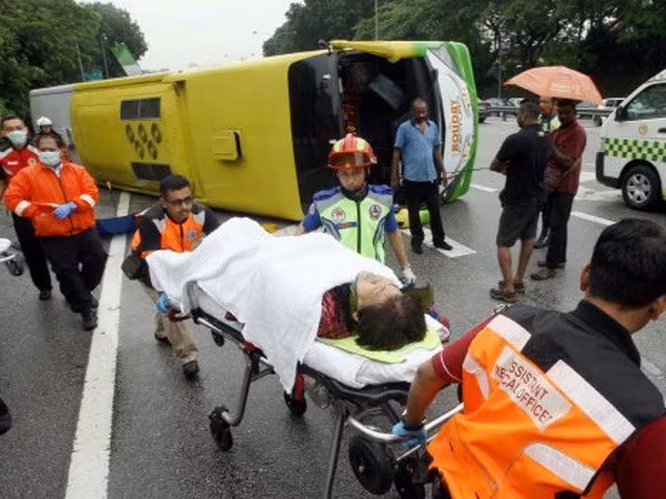 Malasia: Ocho muertos en accidente de tránsito múltiple ảnh 1