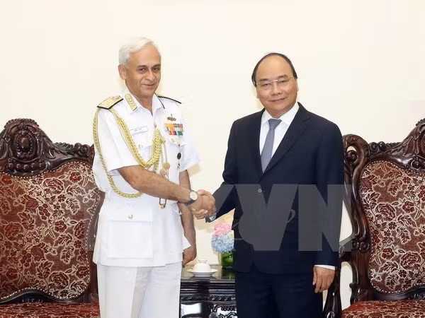 Visita a Vietnam de Comandante de la Fuerza Naval india, muestra de amistad tradicional ảnh 1 Visita a Vietnam de Comandante de la Fuerza Naval india, muestra de amistad tradicional ảnh 1