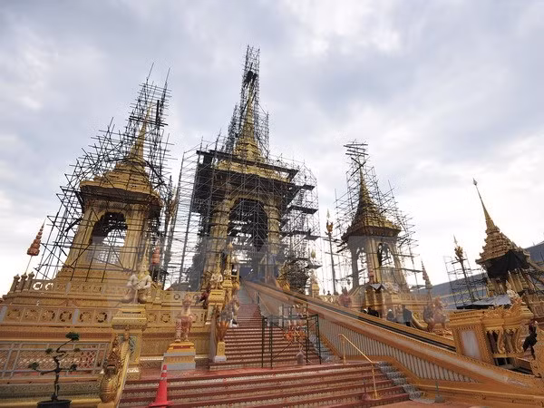 Tailandia inicia funeral de rey Bhumibol Adulyadej ảnh 1 Tailandia inicia funeral de rey Bhumibol Adulyadej ảnh 1