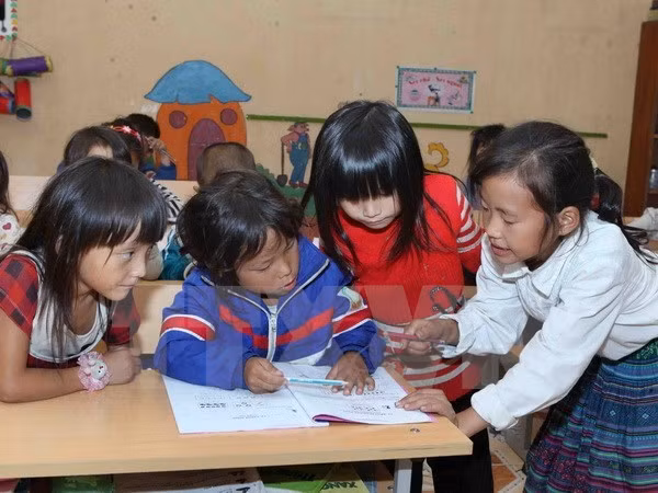 Organización noruega ayuda a minorías étnicas de Vietnam a desarrollar su lenguaje escrito ảnh 1 Organización noruega ayuda a minorías étnicas de Vietnam a desarrollar su lenguaje escrito ảnh 1