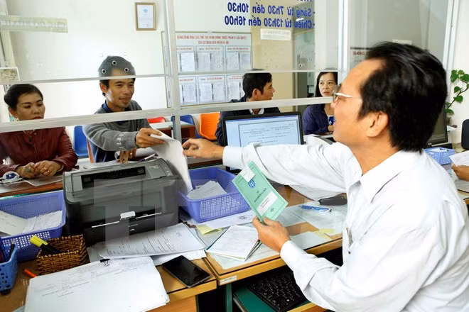 Vietnam avanza en la reforma administrativa del seguro social y médico ảnh 1