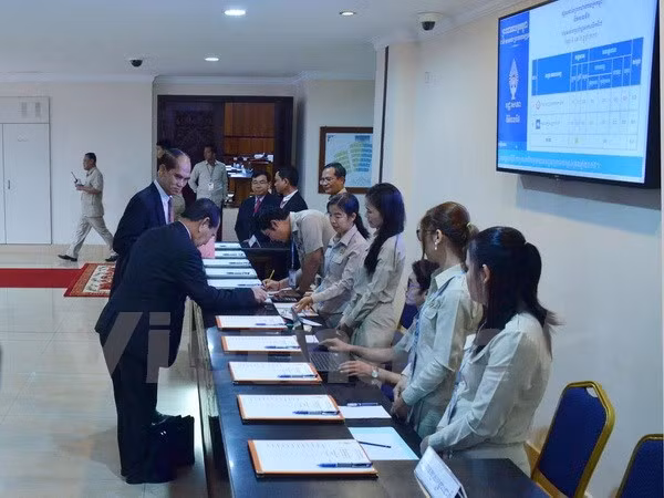 Senadores opositores boicotean reunión parlamentaria de Camboya ảnh 1
