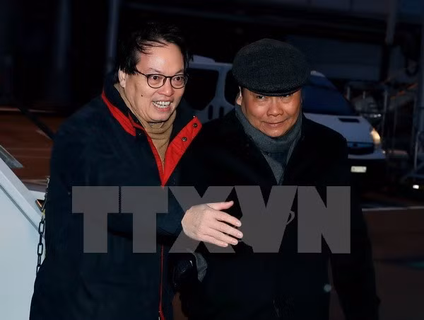 Premier vietnamita llega a Suiza para reunión del Foro Económico Mundial ảnh 1