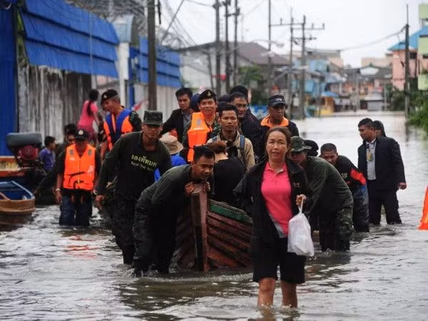 Inundaciones afectan a miles de personas en el Sur de Tailandia ảnh 1