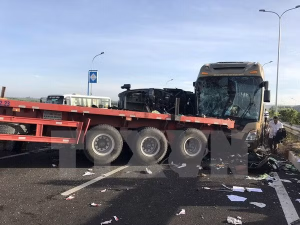 Vicepremier instó a elevar responsabilidad en garantía de seguridad vial ảnh 1