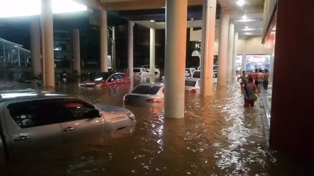 Filipinas: Más de mil 300 personas evacuadas por inundaciones ảnh 1