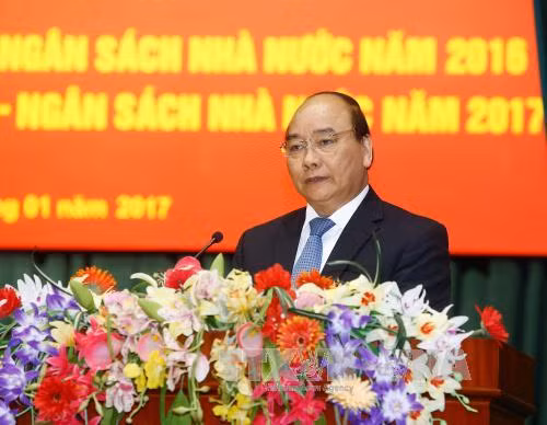 Premier de Vietnam: Sector industrial debe desarrollarse sobre base de innovación ảnh 1