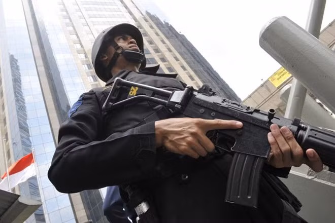 Indonesia arresta a exfuncionario vinculado al terrorista ảnh 1 Indonesia arresta a exfuncionario vinculado al terrorista ảnh 1