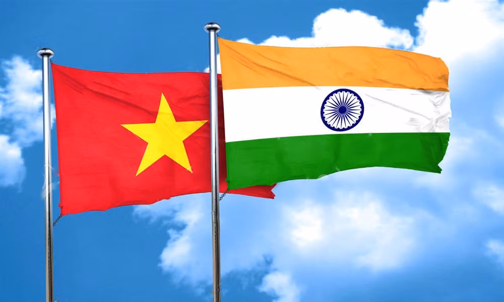 Efectúan campamento de intercambio entre pintores Vietnam - India ảnh 1