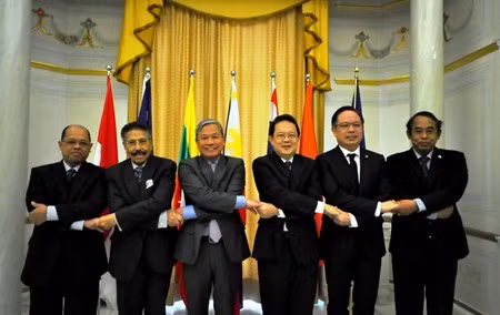 Embajador vietnamita sugiere fomentar desempeño de ASEAN en Italia ảnh 1 Embajador vietnamita sugiere fomentar desempeño de ASEAN en Italia ảnh 1