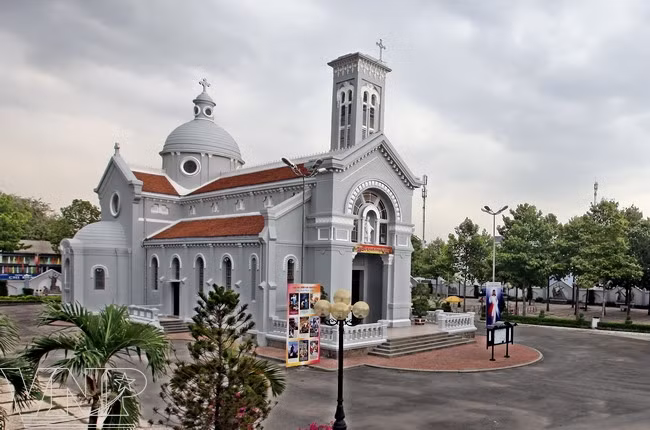 Iglesia Hanh Thong Tay, patrimonio arquitectónico en el sur de Vietnam ảnh 1