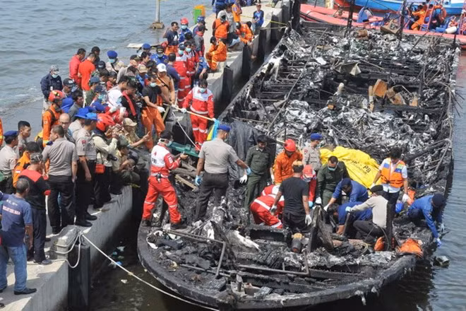 Indonesia: Arrestan a capitán de ferry tras incendio mortal ảnh 1