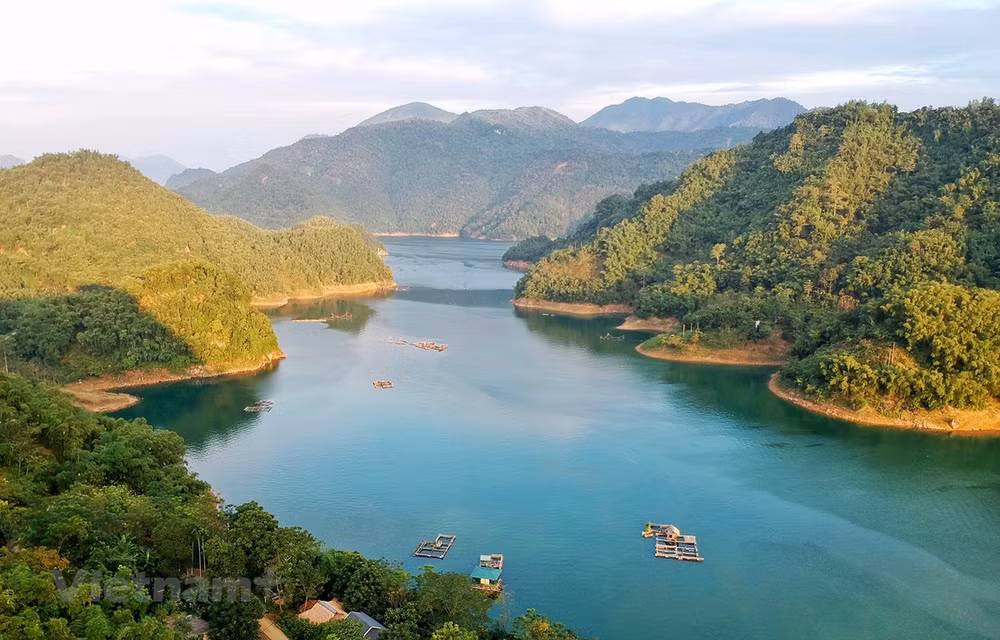 Vietnam busca soluciones para recuperar sector turístico en 2022 ảnh 1 Vietnam busca soluciones para recuperar sector turístico en 2022 ảnh 1