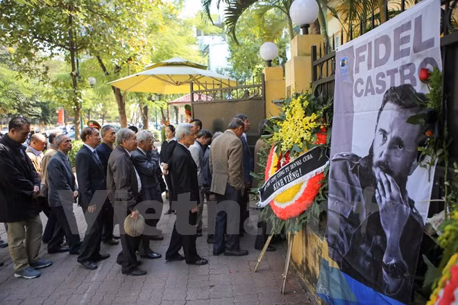 Vietnam despide a Fidel con un ¡Hasta siempre, amigo! ảnh 3
