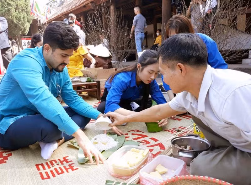 Ofrecen nuevas experiencias de Tet vietnamita en Hanoi ảnh 1