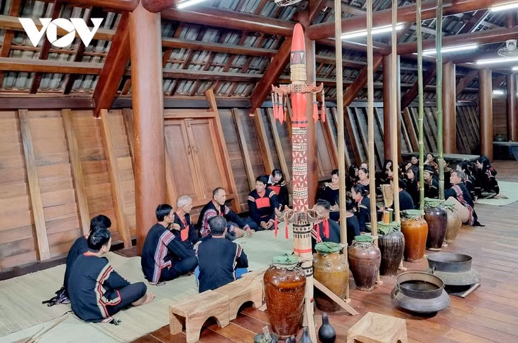 La boda de Ede conserva características de etnia minoritaria de Vietnam ảnh 1 La boda de Ede conserva características de etnia minoritaria de Vietnam ảnh 1