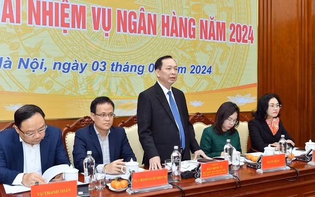Vietnam no fomenta comercio de lingotes de oro, dice vicegobernador del Banco Estatal ảnh 1