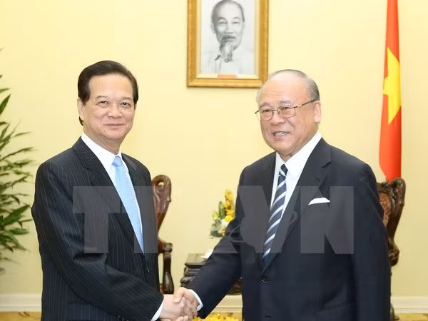 Premier vietnamita pide mayor cooperación con Japón en educación ảnh 1
