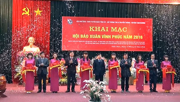 Efectúan Festival Primaveral de la Prensa en distintas provincias vietnamitas ảnh 1 Efectúan Festival Primaveral de la Prensa en distintas provincias vietnamitas ảnh 1