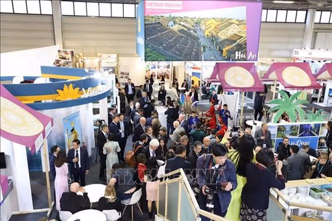 Promocionan potencialidades turísticas de Vietnam en Feria en Alemania ảnh 1