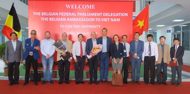 Aspira universidad vietnamita de Can Tho a fomentar cooperación con Bélgica ảnh 1