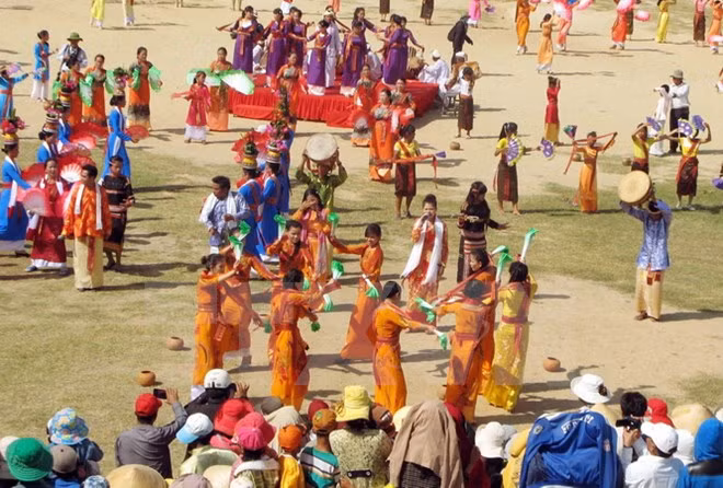 Postulan torres Cham y Festival Kate de Vietnam a reconocimiento de UNESCO ảnh 3 Postulan torres Cham y Festival Kate de Vietnam a reconocimiento de UNESCO ảnh 3