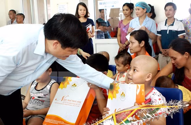 Lanzan campaña para apoyar a pacientes de cáncer pobres ảnh 1