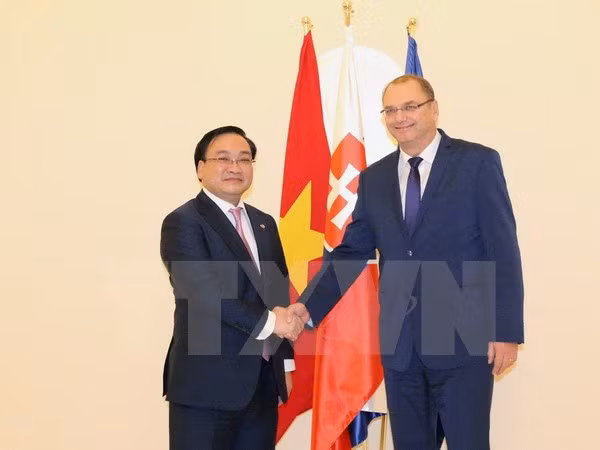 Fomentan Vietnam y Eslovaquia nexos de cooperación multifacética ảnh 1 Fomentan Vietnam y Eslovaquia nexos de cooperación multifacética ảnh 1