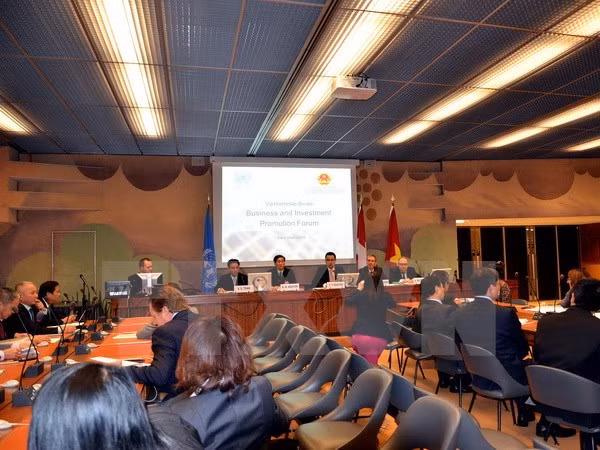 Foro promueve los lazos comerciales entre Vietnam y Suiza ảnh 1 Foro promueve los lazos comerciales entre Vietnam y Suiza ảnh 1