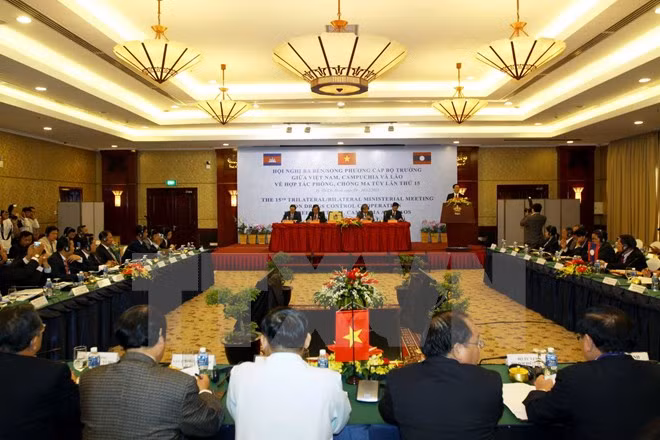 Unen manos Vietnam, Laos y Cambodia para lucha contra drogas ảnh 1 Unen manos Vietnam, Laos y Cambodia para lucha contra drogas ảnh 1