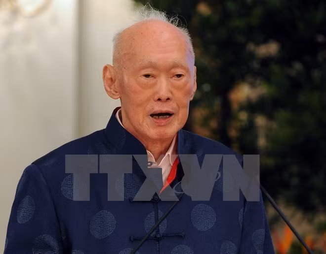 Lee Kuan Yew, personaje de Asia del 2015 según The Straits Times ảnh 1