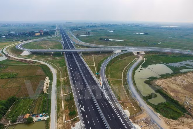 Abre al tránsito autopista más moderna Hanoi-Hai Phong ảnh 1