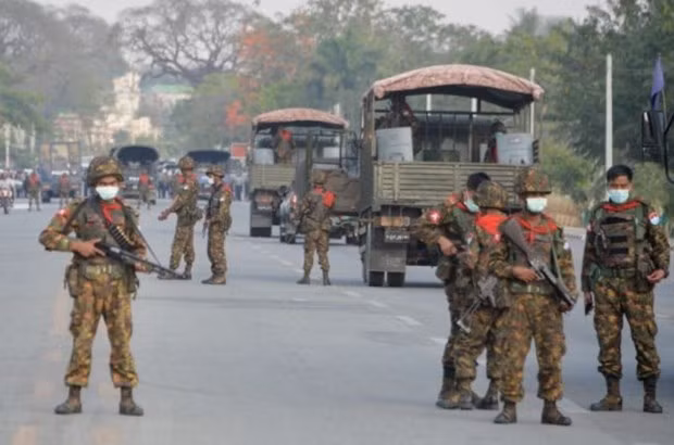 Myanmar declara ley marcial en dos municipios del estado oriental ảnh 1