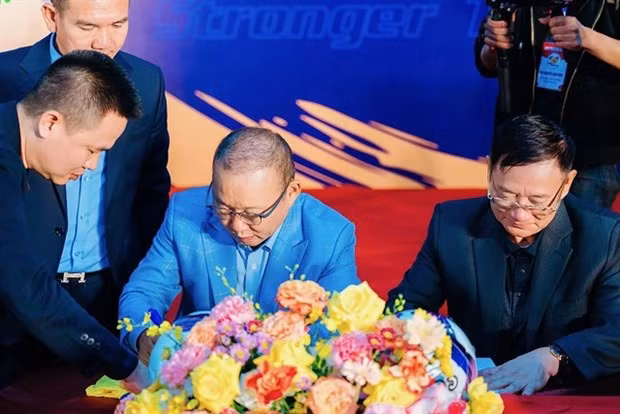 Entrenador surcoreano Park Hang-seo regresa al fútbol vietnamita ảnh 1