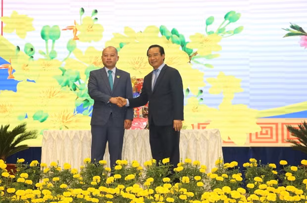 Delegación camboyana realiza visita previa al Tet a provincia vietnamita de Long An ảnh 1
