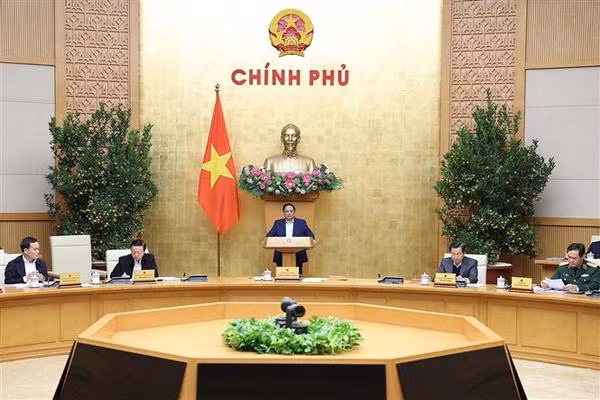 Premier vietnamita insta a explotar fuerzas impulsoras de crecimiento económico ảnh 1