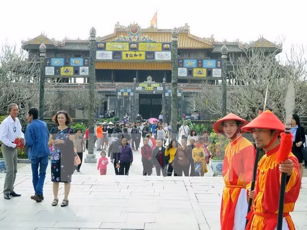 Ofrecen entrada gratuita a ciudadela imperial de Hue durante el Tet ảnh 1