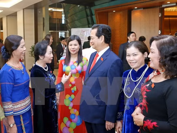 Elevará Vietnam porcentaje de mujeres en organismos electivos ảnh 1 Elevará Vietnam porcentaje de mujeres en organismos electivos ảnh 1