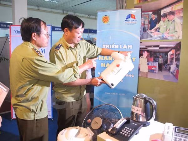 Lanzan día de derechos de consumidores vietnamitas ảnh 1