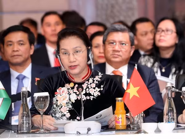 Vietnam exhorta a parlamentos euroasiáticos a respaldar impulso de conectividad económica ảnh 1